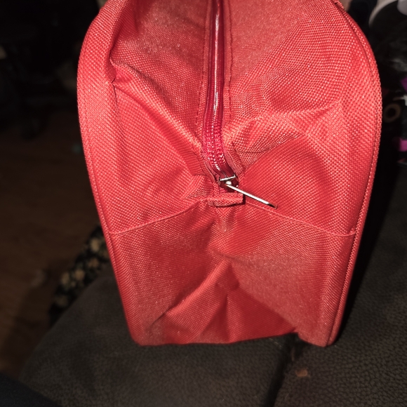 Hello Kitty Red Lunch Bag - Picture 2 of 5